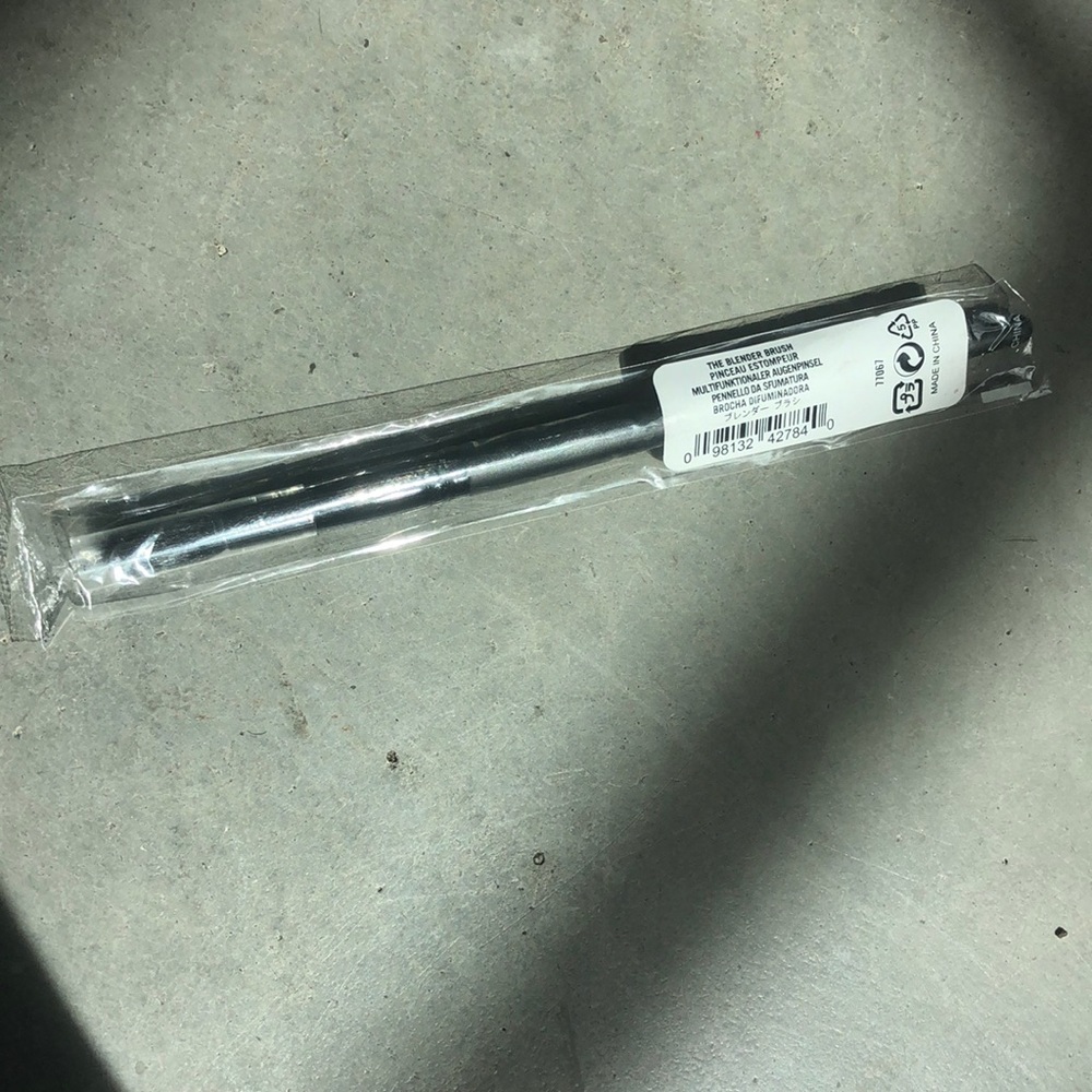 Bare Minerals Blender Brush for Eyes